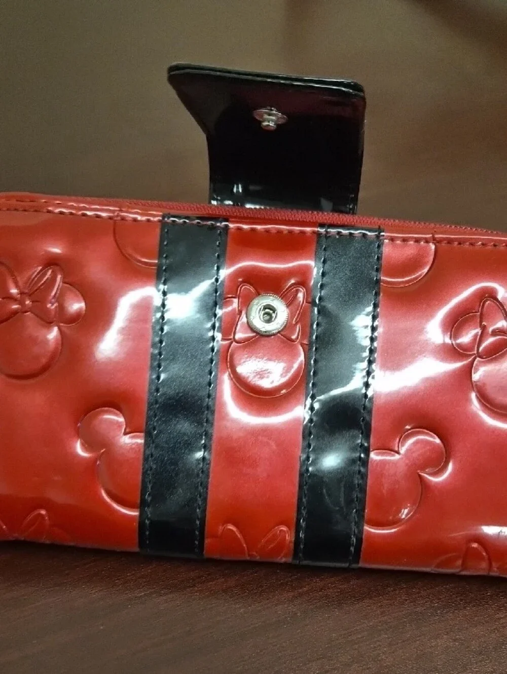 Minnie Mouse Red & Black Zip-Around Wallet
